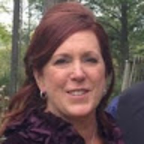 Meet your Posher, Jennifer - Picture 1 of 1